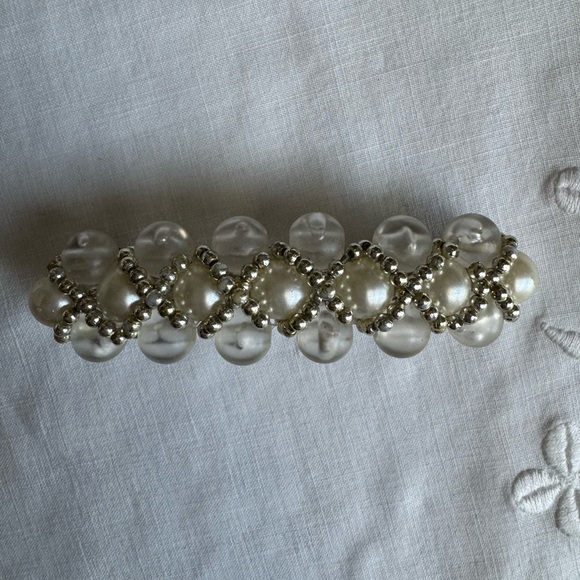 Vintage Pearl and Rhinestone Hair Accessories Set - Picture 6 of 7